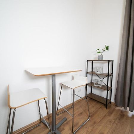 White 60 Qm Apartment - Zentral - Balkon - Messe Düsseldorf Extérieur photo